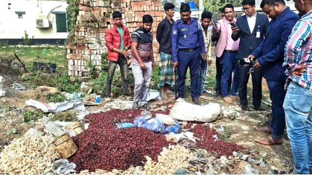 রূপগঞ্জে অনুমোদনহীন ও অস্বাস্থ্যকর পরিবেশ খাবার তৈরির দায়ে ২ প্রতিষ্ঠানকে জরিমানা