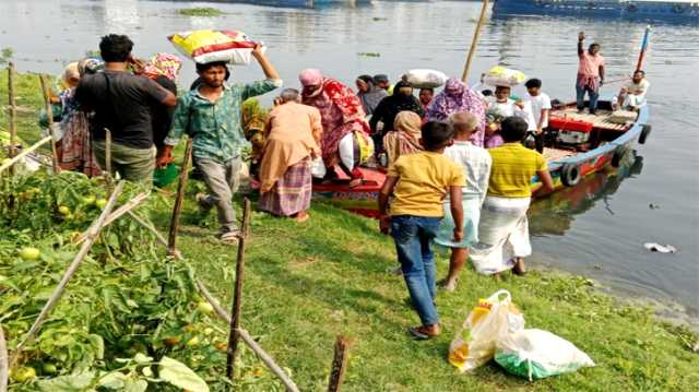 রূপগঞ্জে নিম্ম আয়ের ৭ হাজার মানুষের মাঝে রমজানের খাদ্য সামগ্রী বিতরণ