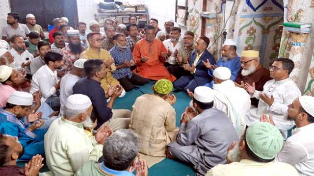 বিডিআর বিদ্রোহে নিহতদের স্মরণে নারায়ণগঞ্জ মহানগর বিএনপির দোয়া 