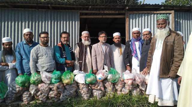 বন্দর উপজেলা জামায়াতের উদ্যোগে খাদ্য সামগ্রী বিতরণ