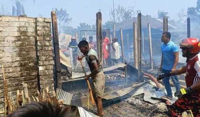 পাবনায় অগ্নিকাণ্ডে প্রাণ গেল গৃহণবধূর