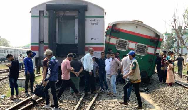 ধূমকেতু-বাংলাবান্ধা ট্রেন সংঘর্ষের কারণ তদন্তে কমিটি