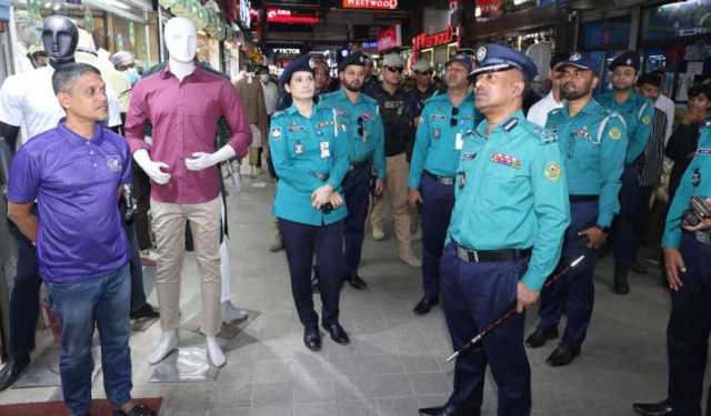 অপরাধ নিয়ন্ত্রণে পুলিশ কঠোর অবস্থানে : সিএমপি কমিশনার 