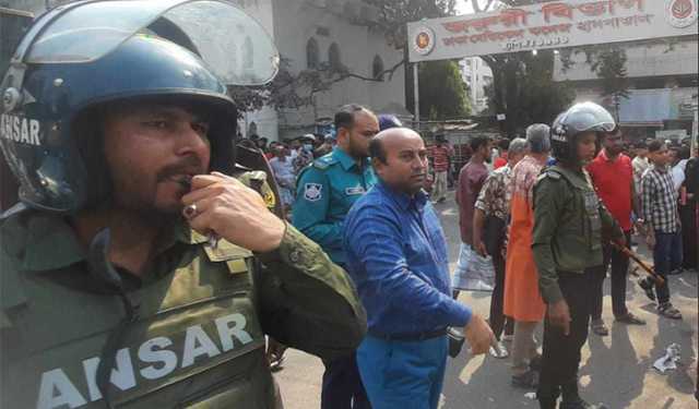 রাস্তা ও ফুটপাত অবৈধ দখলমুক্ত করতে ডিএসসিসির ভ্রাম্যমাণ আদালত 