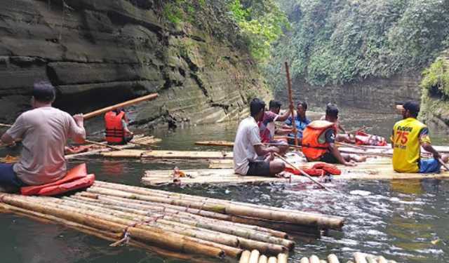 খুলছে দেবতাখুম ভ্রমণের দুয়ার