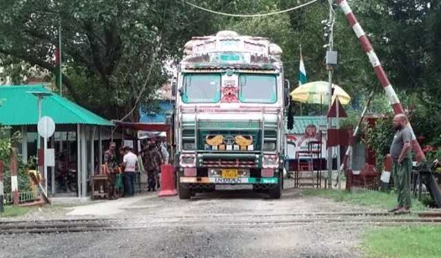 হিলি স্থলবন্দরে আমদানি-রপ্তানি বাণিজ্য তলানিতে