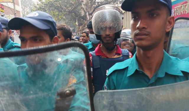 দনিয়া কলেজের শিক্ষার্থী খুন: ৬ জন রিমান্ডে