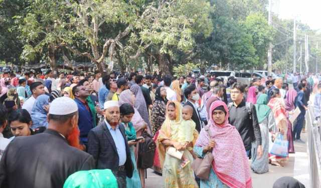 রাবির ভর্তি পরীক্ষার কেন্দ্র বিভ্রাট, ভোগান্তিতে ভর্তিচ্ছুরা