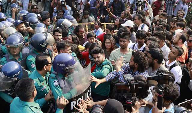 ছাত্র ফেডারেশন-ছাত্র ইউনিয়ন নেতাসহ ১২ জনের নামে মামলা