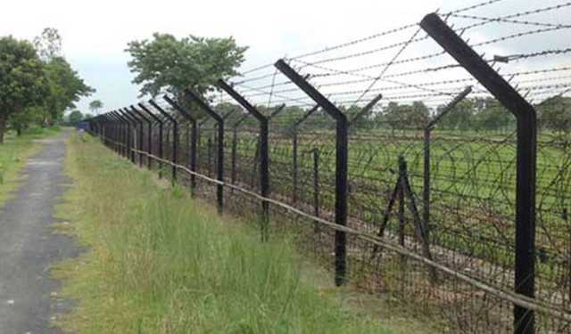 বাংলাদেশিকে হত্যা করে লাশ নিয়ে গেছে বিএসএফ