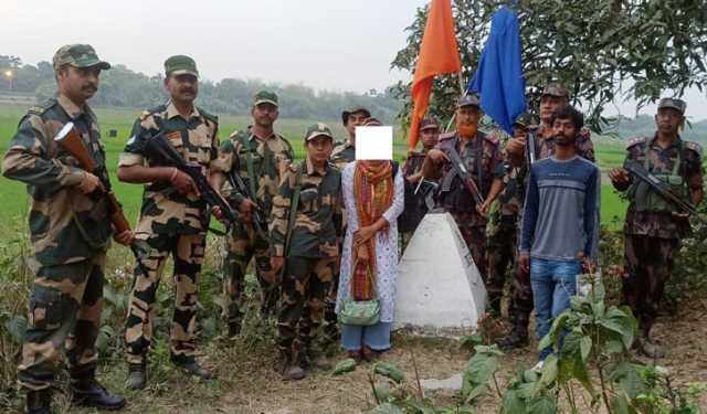 পতাকা বৈঠকের পর দুই বাংলাদেশিকে ফেরত দিল বিএসএফ