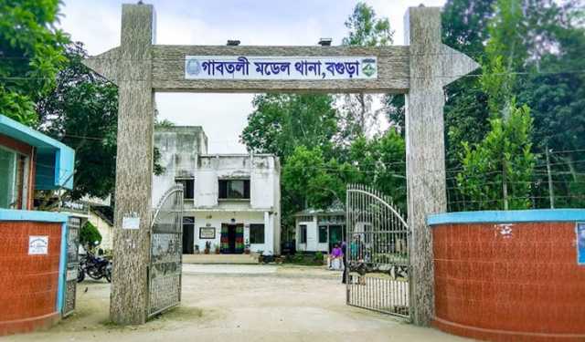 পুকুর পাড়ে পড়েছিল স্কুলছাত্রের মরদেহ