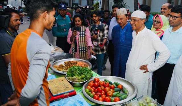 এবার জিনিসপত্রের দাম গতবারের চেয়ে কম: স্বরাষ্ট্র উপদেষ্টা