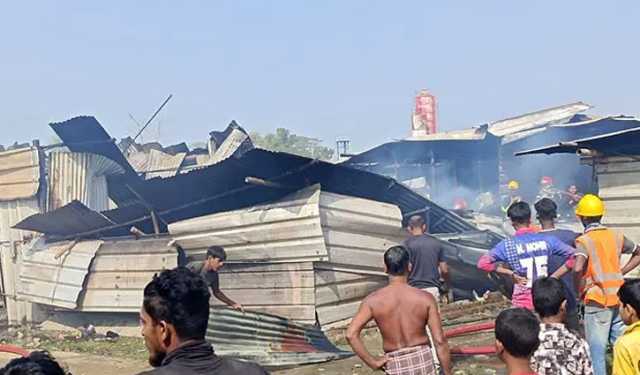 চট্টগ্রামের কেইপিজেডে শ্রমিক শেডে আগুন 