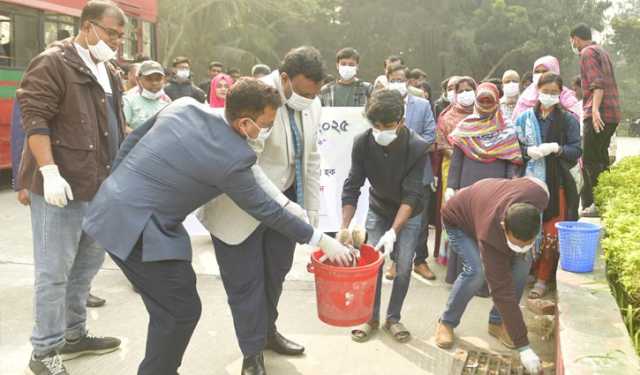 যথাস্থানে ময়লা ফেলার আহ্বান নোবিপ্রবি উপাচার্যের