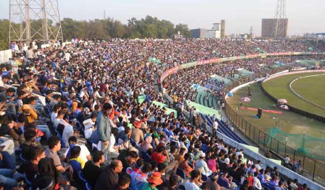 ছুটির দিনে ২০ হাজার দর্শকে পরিপূর্ণ জহুর আহাম্মদ স্টেডিয়াম