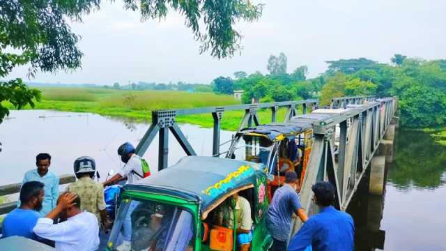 ঈদে ঘরমুখী মানুষের দুশ্চিন্তার কারণ ফতেপুর বেইলি সেতু