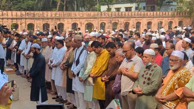 চিরনিদ্রায় শায়িত হলেন ঢাবির সাবেক ভিসি আরেফিন সিদ্দিক