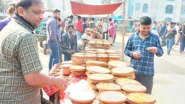 তাড়াশে ঐতিহ্যবাহী দইমেলা