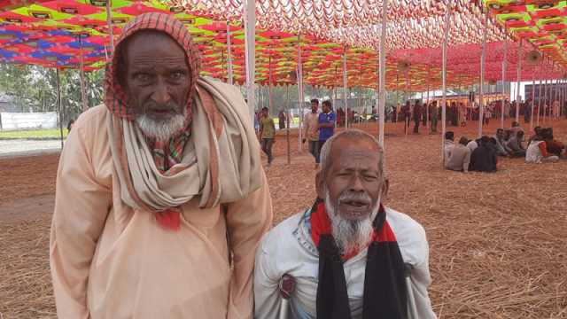 ‘সরকার নদী বান্দি দিলে কবরটা নিজের জমিত হইল হয়’