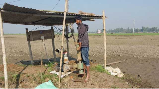 মীমাংসায় রাজি নয়, গ্রামছাড়া ৯ পরিবার