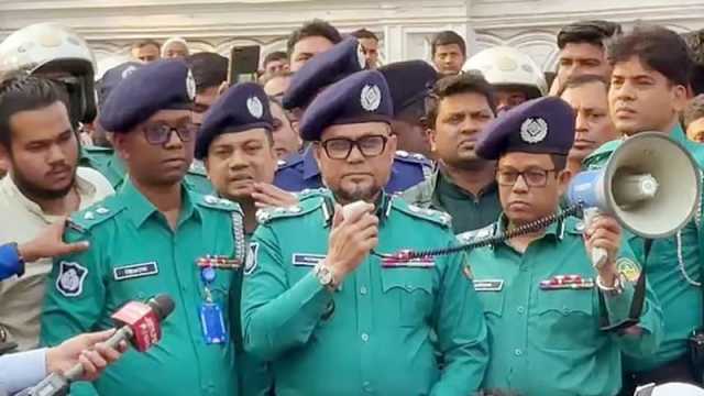 ওসি প্রত্যাহার, ক্ষমা চাইলেন মহানগর পুলিশ কমিশনার