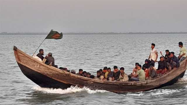 আরকান আর্মির হাতে জিম্মি থাকা ২৯ জেলেকে ফেরত আনল বিজিবি