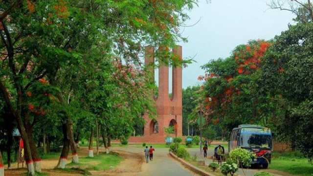 নারী বেশে ছাত্রী হলে ঢোকা যুবকের বিরুদ্ধে মামলা, ছাত্রীকে বহিষ্কার