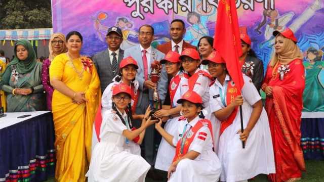 আনোয়ার গার্লস কলেজের আন্তঃহাউজ বার্ষিক ক্রীড়া প্রতিযোগিতা অনুষ্ঠিত