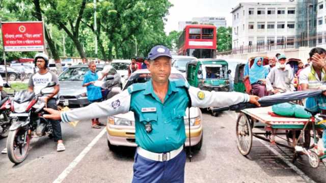 অবসরপ্রাপ্তদের নিয়োগে বাড়তি বরাদ্দ চায় পুলিশ