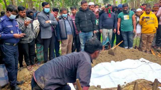 গাঁজা না পেয়ে ট্রাকচালককে হত্যা করে হেলপার