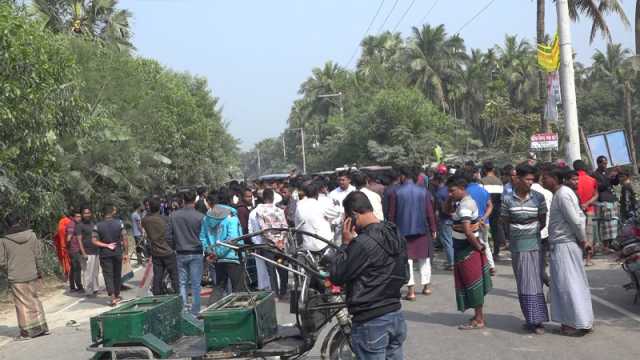 লক্ষ্মীপুরে ডাম্প ট্রাকের ধাক্কায় অটোরিকশার ২ যাত্রী নিহত