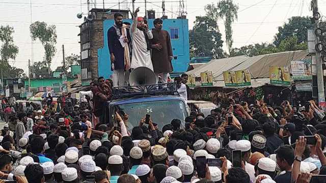 সীমান্তে লাশ দেখলে তারকাঁটা ভেঙে দেব: সারজিস আলম 