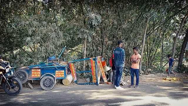 লক্ষ্মীপুরে ট্রাক্টর চাপায় প্রাণ গেল চটপটি বিক্রেতার