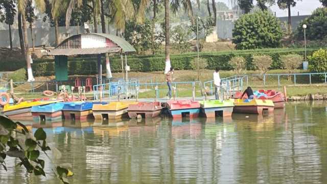 নন্দন পার্ক বন্ধের পথে মালিকপক্ষের দ্বন্দ্বে