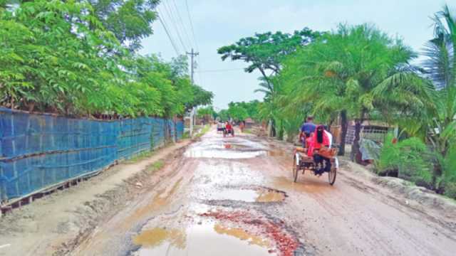 কাজের নামে ‘অকাজ’ ২০০ কোটি অপচয়