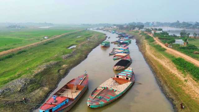 চার কিলোমিটার নৌজট পাটলাই নদীতে