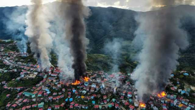 এবার কাচিনে জান্তার বিমান হামলা, নিহত ১৫